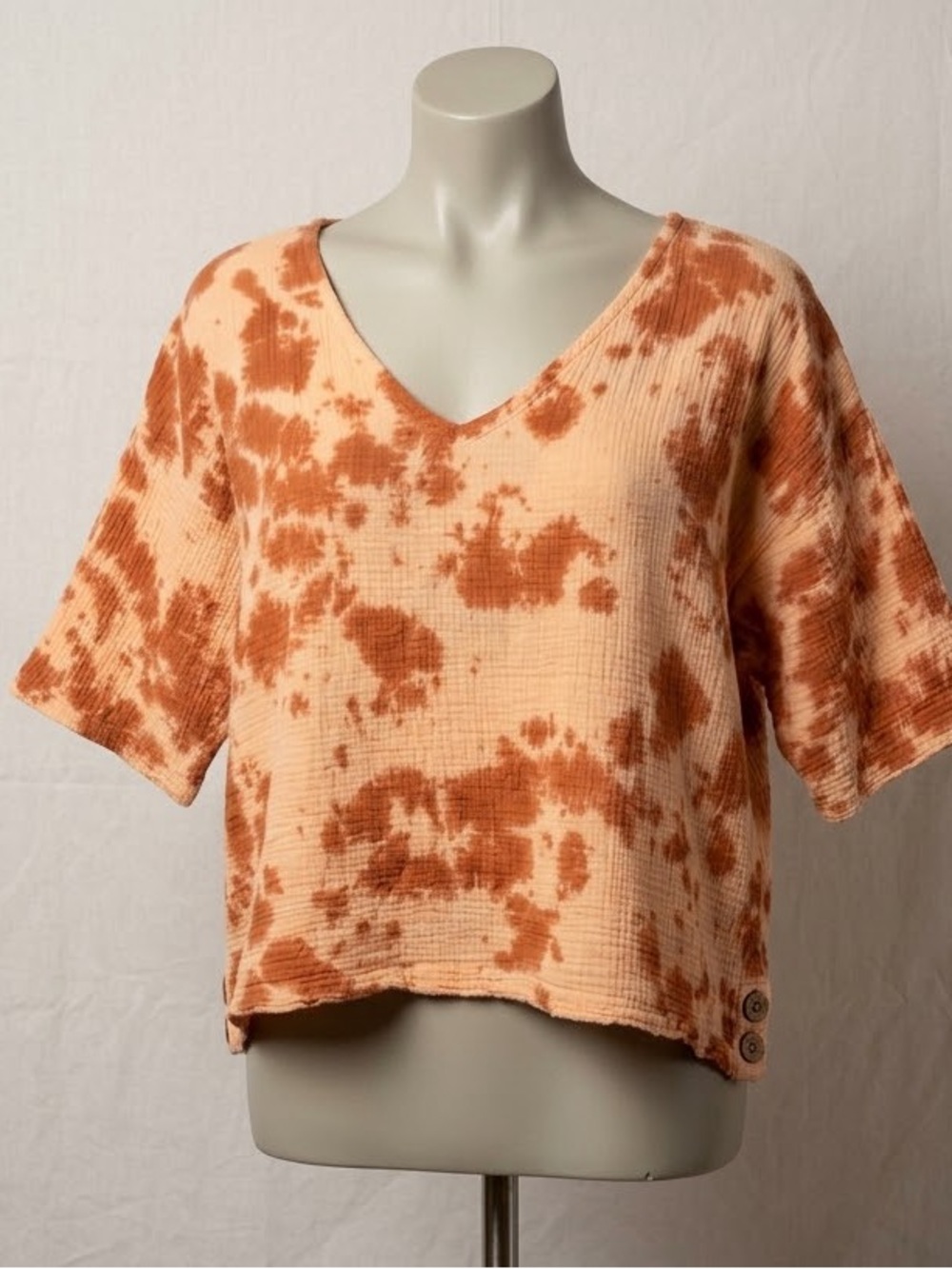 Peach Tie-Dye V-Neck Crop Top